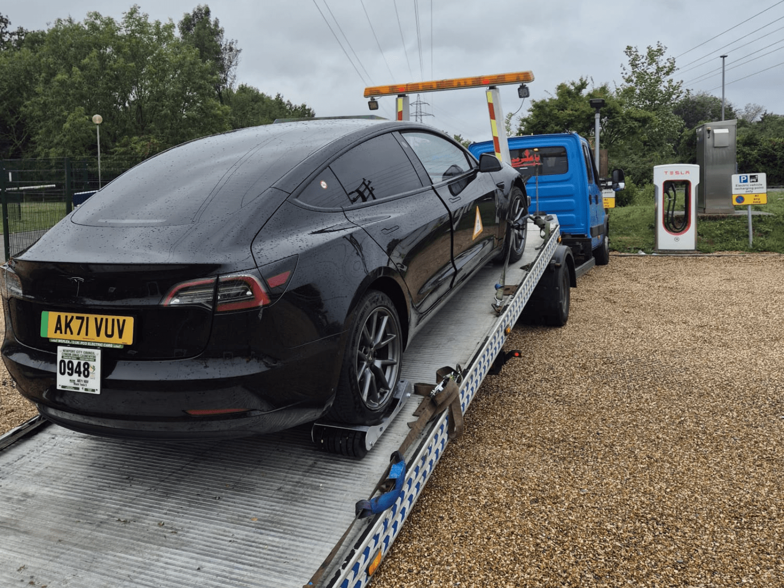 24/7 tow truck and car recovery service in Langley SL3 near M4 Junction 5 and A4 Bath Road